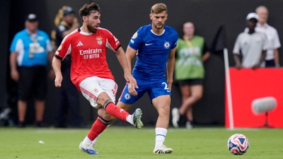 Benfica - Chelsea maçı durduruldu