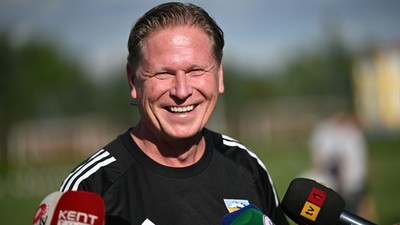 Markus Gisdol, Kayserispor'daki ilk antrenmanına çıktı