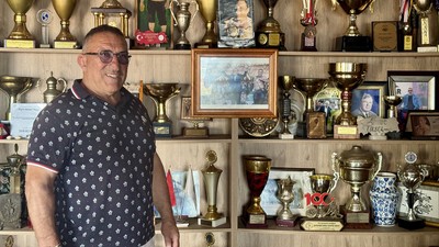 Yağlı güreş efsanesi Ahmet Taşçı, "ahlı kemer" için başpehlivan Zeybek'e helallik verdi