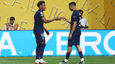 PSG iki kırmızı gördü, iki golle yarı finale yükseldi