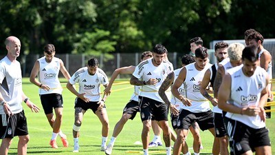 Beşiktaş'ta yeni sezon hazırlıkları devam etti
