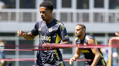 Fenerbahçe, yeni sezon hazırlıklarını sürdürdü