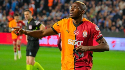 Napoli, Osimhen transferini yokuşa sürdü! 75 milyon euroyu bile geri çevirdiler