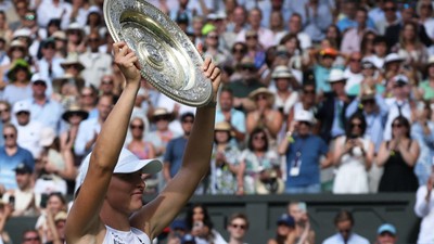 Wimbledon'da kadınlar tek şampiyonu Iga Swiatek oldu!