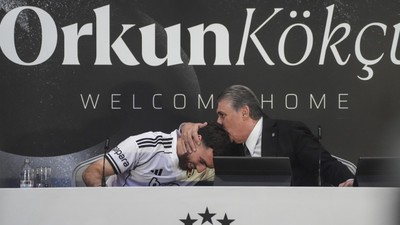 Orkun Kökçü'nün imza törenine damga vuran olay
