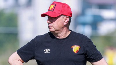 Göztepe Teknik Direktörü Stoilov, yeni sezon hazırlıklarından memnun değil