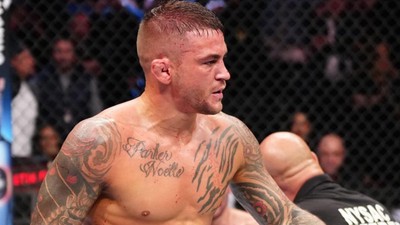 Dustin Poirier, kafese veda etti