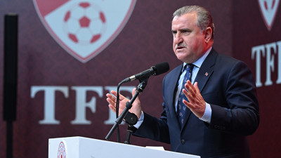 Gençlik ve Spor Bakanı Osman Aşkın Bak'tan deplasman tribünü açıklaması