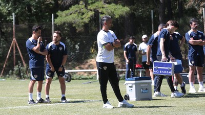 Eyüpspor’da her şey yolunda! "Sistemle zirveye yürüyeceğiz"