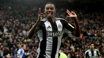 Alexander Isak'ın yeri 100 milyon euroya dolduracak!
