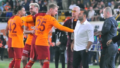 Dün Okan Buruk gidecek demişti! Göztepe teklif yapmaya geldi