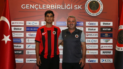 Gençlerbirliği genç oyuncusu Seyfi Toprak Kıskanç ile profesyonel sözleşme imzaladı