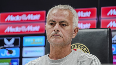 Mourinho'dan Hollandalı gazeteciye: Sorunuza cevap vermeyeceğim