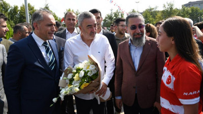 Osmaniye'deki Samet Aybaba Spor Kompleksi yenilendi