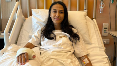 Simge Aköz, elinden operasyon geçirdi