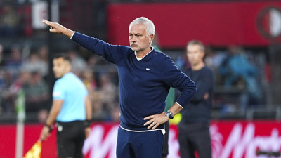 "Amrabat ayrılacak mı?" sorusuna Mourinho'dan cevap