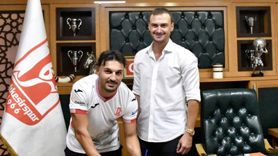 Balıkesirspor'ta transfer! 1 yıllık sözleşme imzaladı