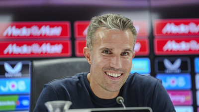 Robin van Persie: Kadıköy'de çok maça çıktım