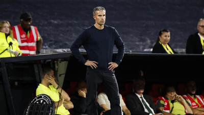 Robin van Persie kariyerinde bir ilki Fenerbahçe karşısında başardı