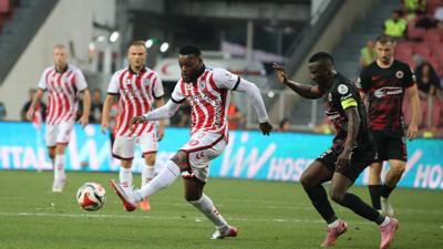 Samsunspor Süper Lig'e kaldığı yerden devam etti