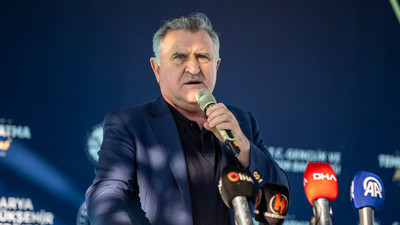Bakan Bak, Sakarya'da "Spor Yatırımları Tanıtım ve Temel Atma Töreni"nde konuştu
