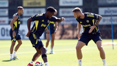 Feyenoord maçı idmanını Ali Koç, kenardan izledi