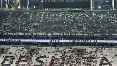Beşiktaşlı taraftarlardan Filistin'e destek: Savaşa hayır!