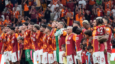 Sanchez: Kırmızı karttan dolayı üzgünüm