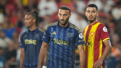 Fenerbahçe Cenk Tosun'un Göztepe maçında sakatlık yaşadığını açıkladı