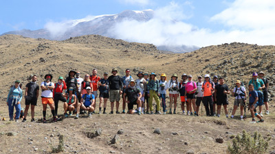 Ultra maratoncular Ağrı Dağı zirvesine koşarak tırmandı