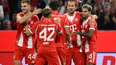 Bayern Münih, açılış maçında şov yaptı
