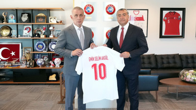 3. Lig'e yükselen Galata SK'da başkan Emin Selim Akgül'den TFF'ye ziyaret