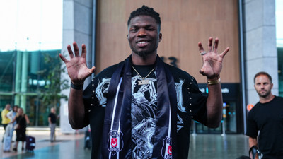 Beşiktaş, El Bilal Toure'yi KAP'a bildirdi