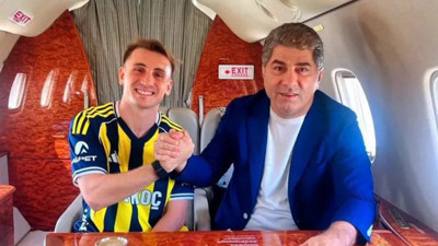Kerem Aktürkoğlu Fenerbahçe için yola çıktı! Formayı giydi