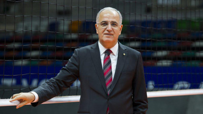 Türkiye Voleybol Federasyonu Başkanı Mehmet Akif Üstündağ: "İnşallah bu takıma Dünya Şampiyonası'nın finali yakışır"