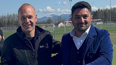 İspanyol efsane Andres Iniesta, ETFA Academy'yi ziyaret etti