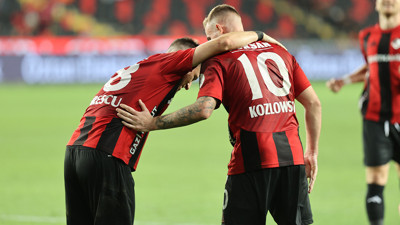 Gaziantep FK, Burak Yılmaz'la seriye bağladı