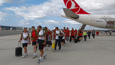 THY pilotundan 12 Dev Adam'a jest