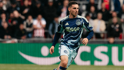 Ajax, PSV deplasmanında 1 puanı kurtardı