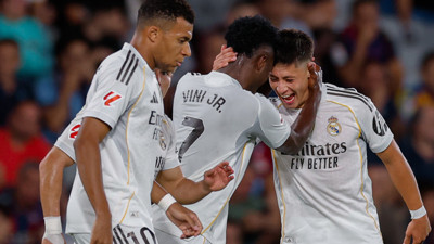 Real Madrid, 4 golle liderliğini sürdürdü