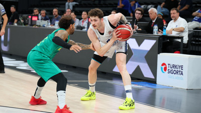 Anadolu Efes, sezonu galibiyetle açtı