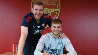 Chichester City forması giyen 21 yaşındaki Billy Vigar, hayatını kaybetti.