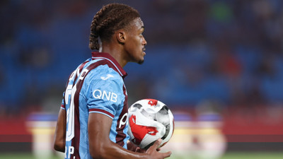 Trabzonspor'un sağ beklerine rahat yok! Scout akını