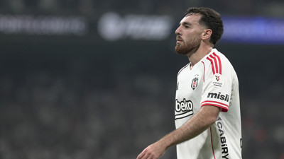 Beşiktaş'ın saha içi lideri Orkun Kökçü! Jota Silva'yı tribünlere gönderdi ve...
