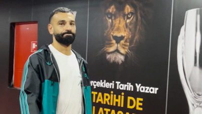 Salah ve Isak'ın üzüntüsü yüzlerine yansıdı