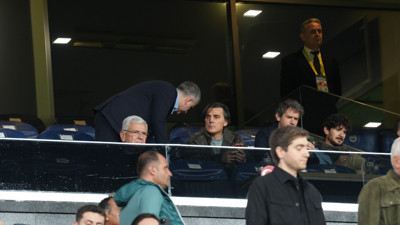 Bakan Bak ile Montella, Fenerbahçe-Nice maçını takip etti