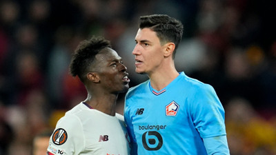 Roma 0-1 Lille MAÇ ÖZETİ | Berke Özer 3 kez penaltı kurtardı