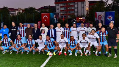 Trabzonspor'un efsane futbolcuları, Emir Yuşa için sahaya çıktı
