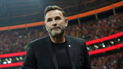 Galatasaray Teknik Direktörü Okan Buruk konuşuyor | CANLI