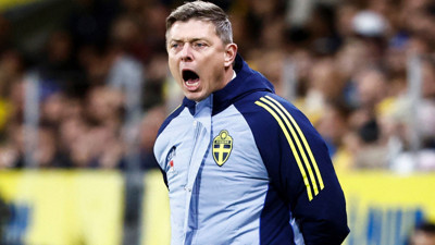 İsveç'te teknik direktör Jon Dahl Tomasson'un görevine son verildi